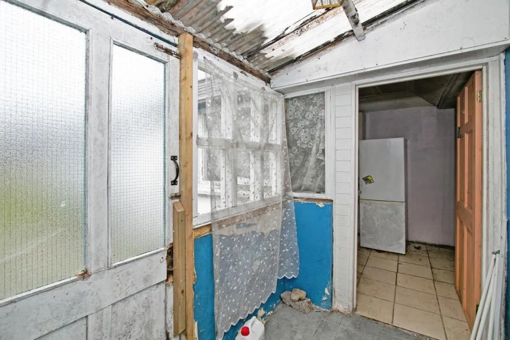 2 bed Character Property