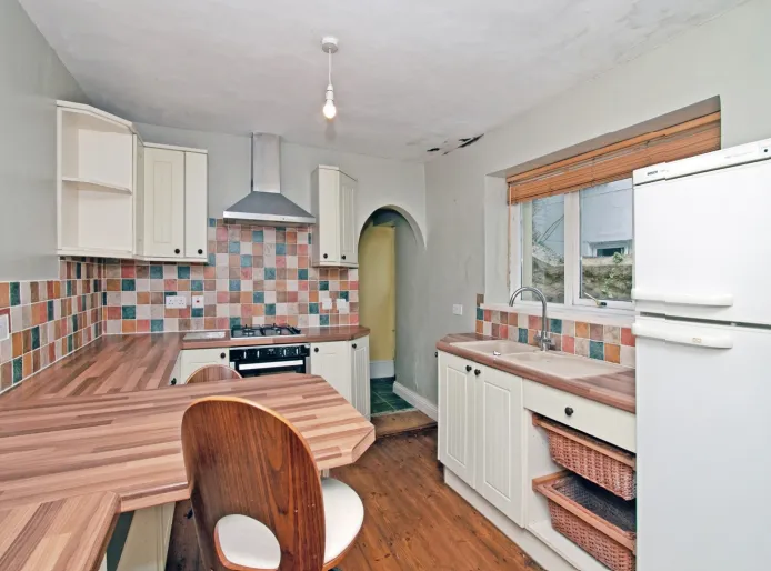 1 bed Ground Flat