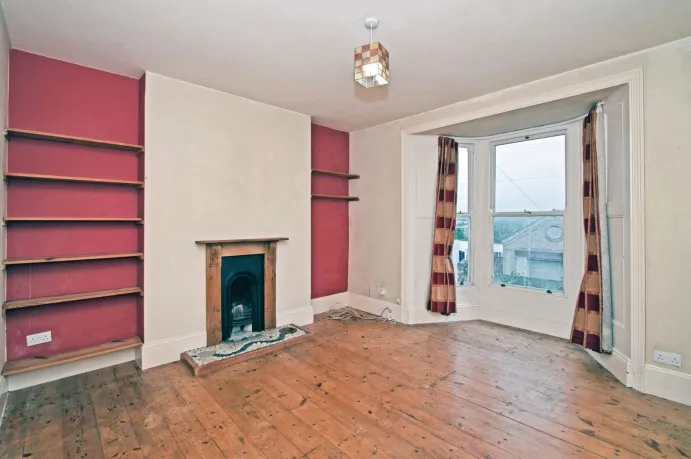 1 bed Ground Flat