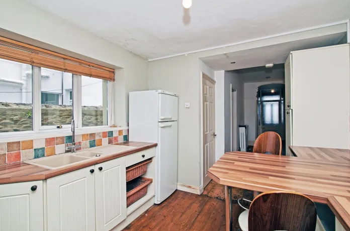1 bed Ground Flat
