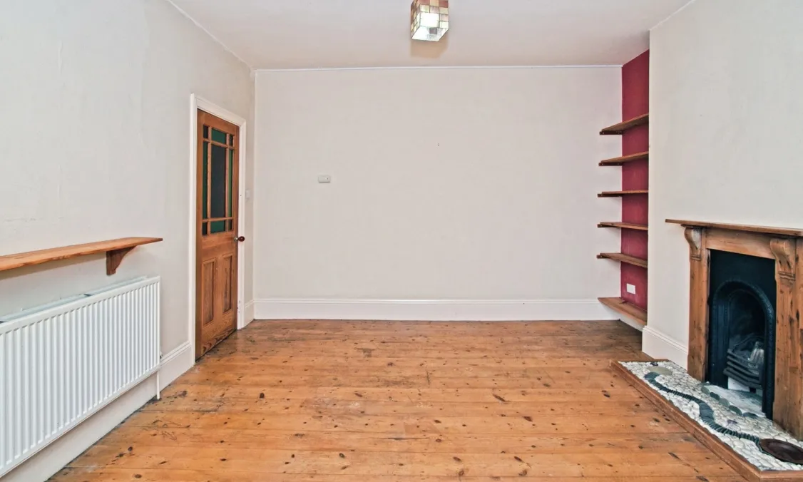 1 bed Ground Flat