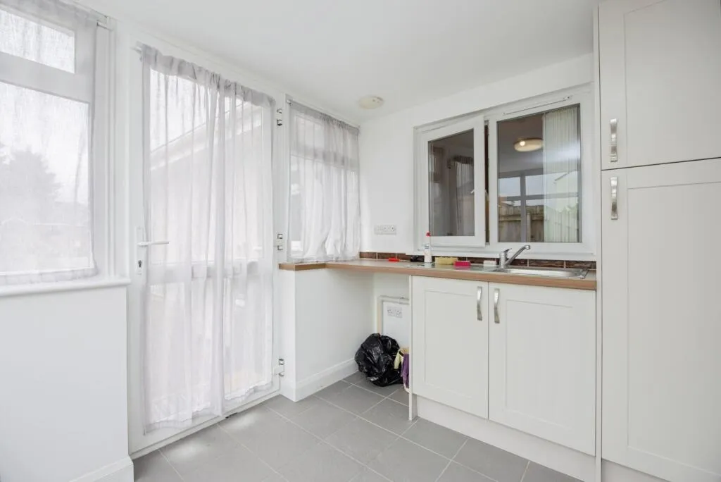 2 bed Detached Bungalow