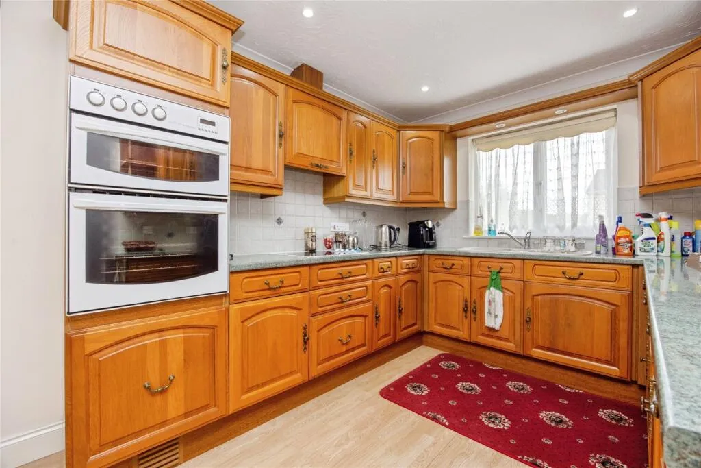 3 bed Detached Bungalow