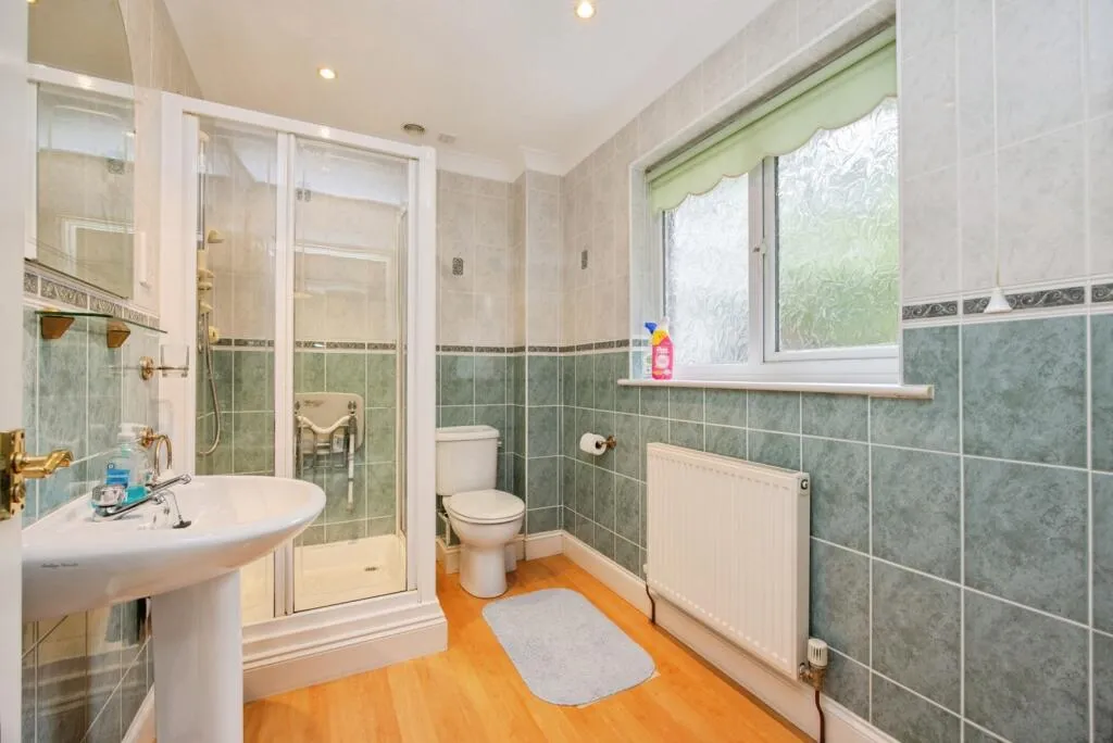 3 bed Detached Bungalow