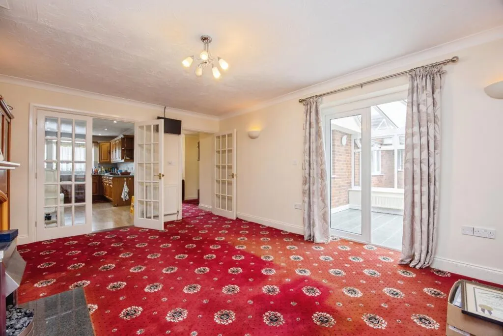 3 bed Detached Bungalow