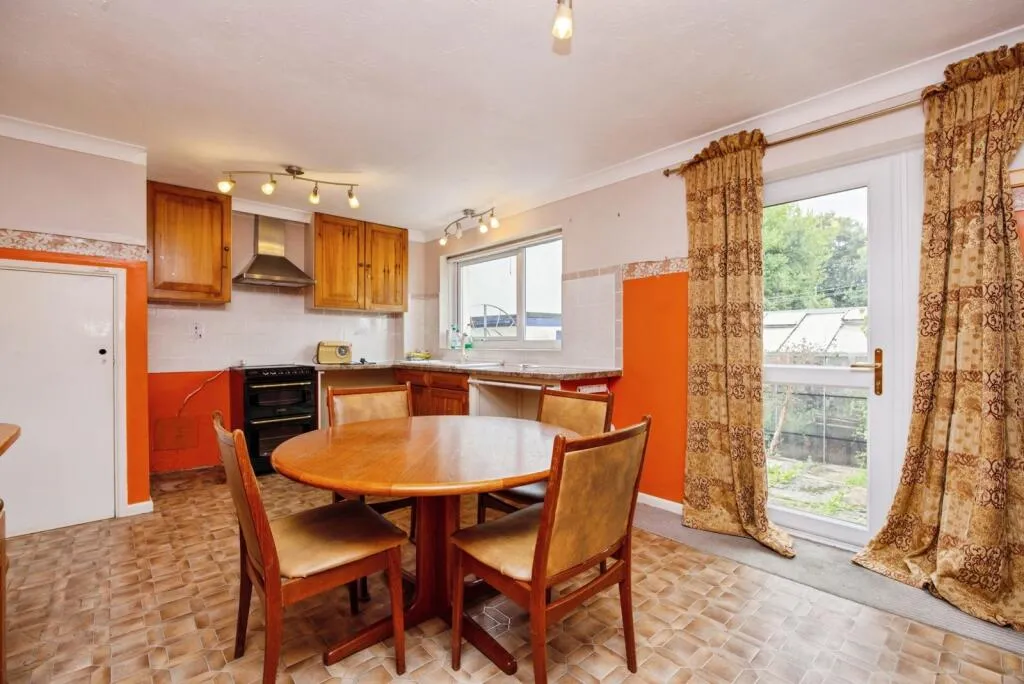2 bed Semi-Detached