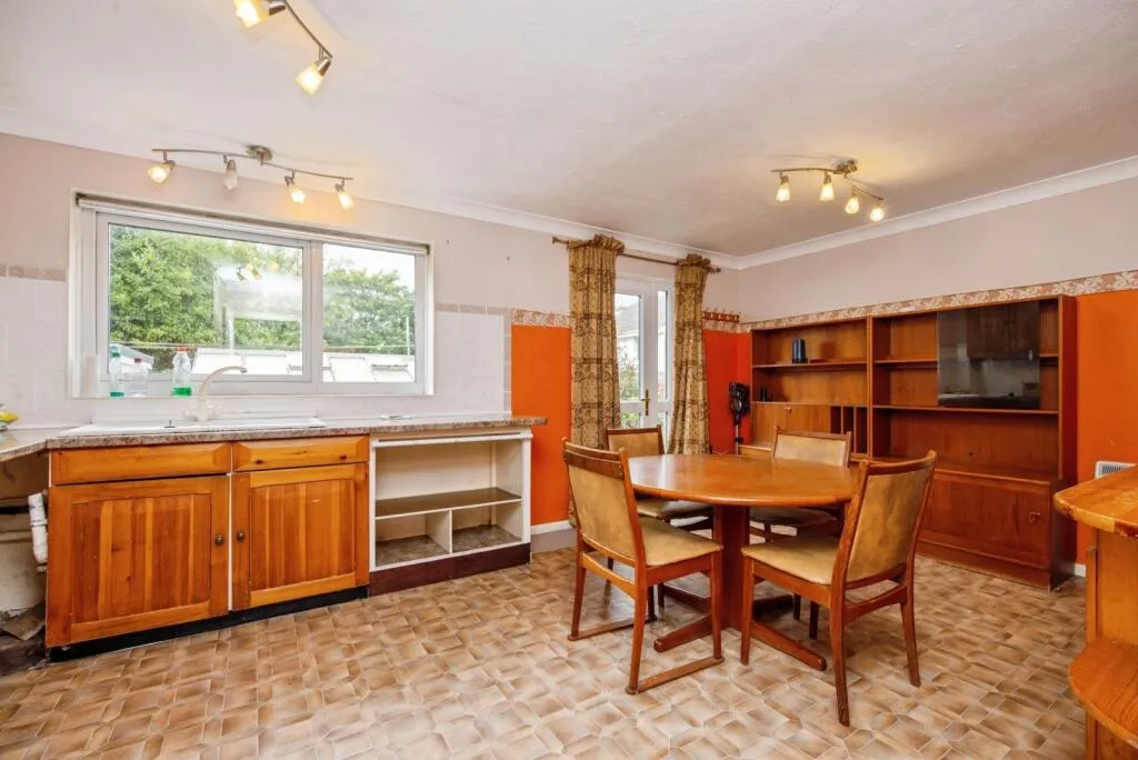 2 bed Semi-Detached