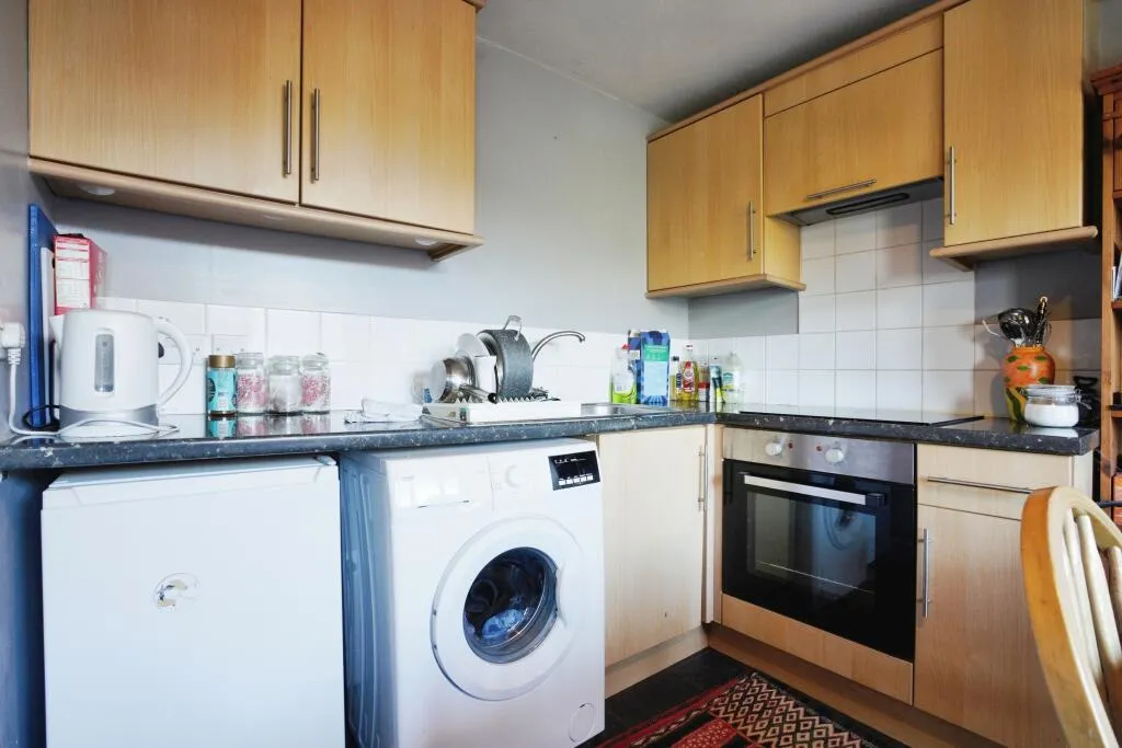 1 bed Ground Flat