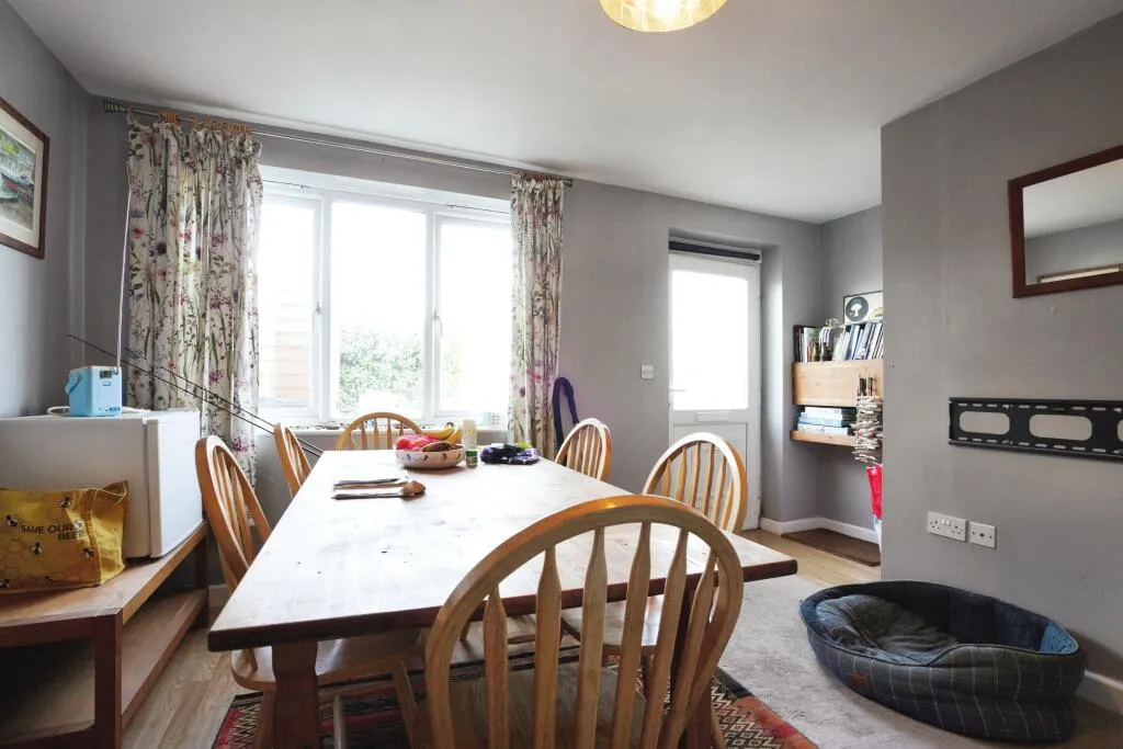 1 bed Ground Flat