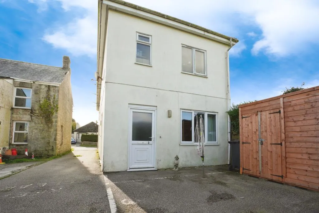 1 bed Ground Flat