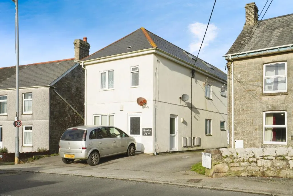 1 bed Ground Flat
