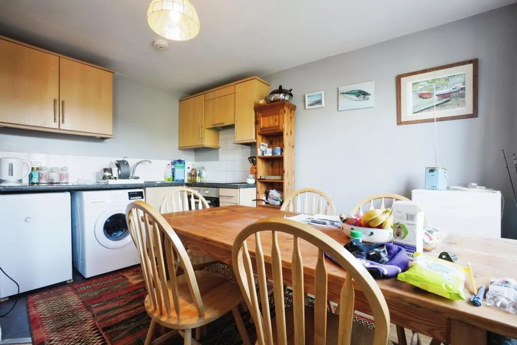 1 bed Ground Flat