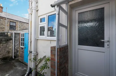 2 bed Terraced