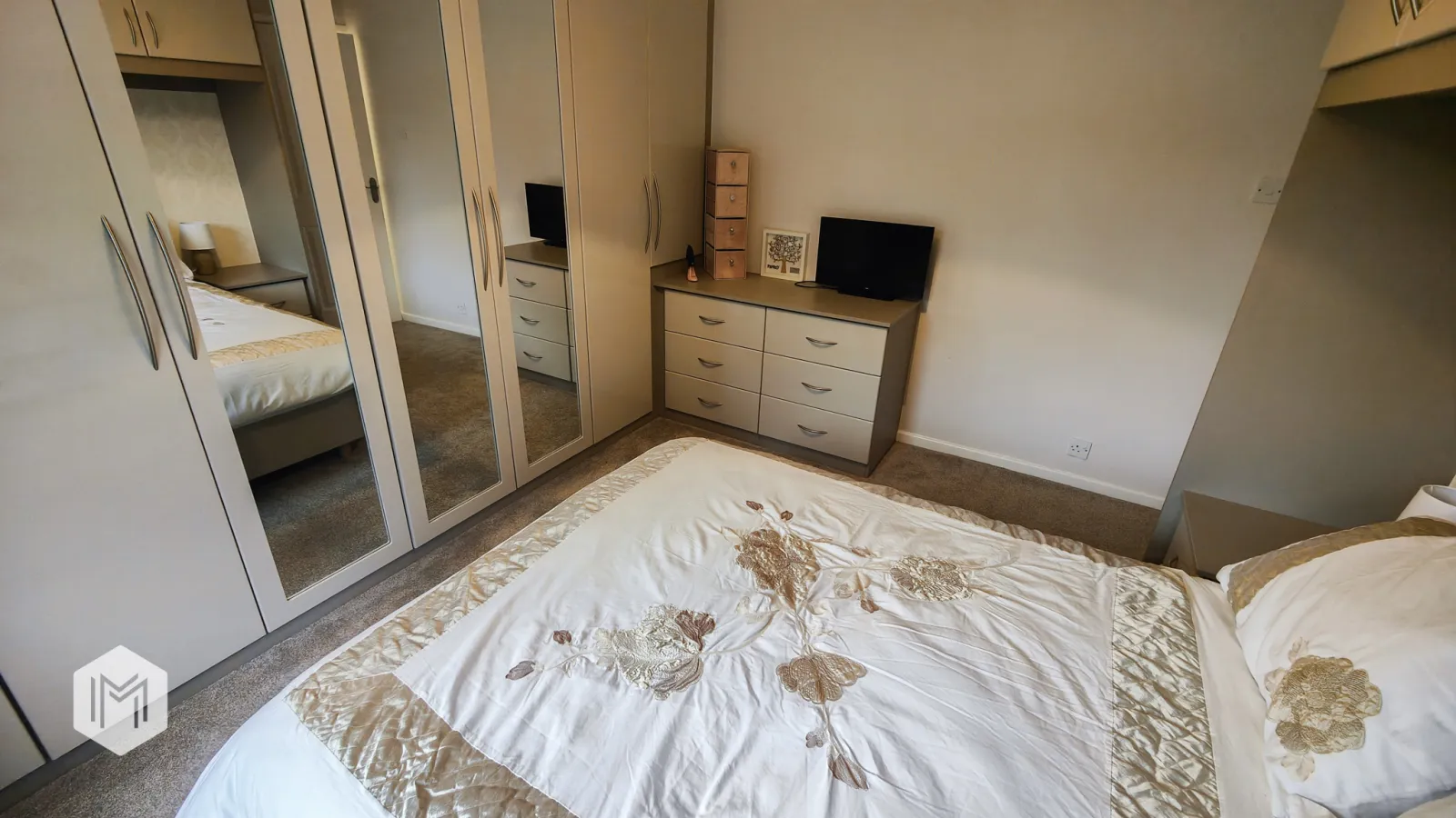 2 bed House