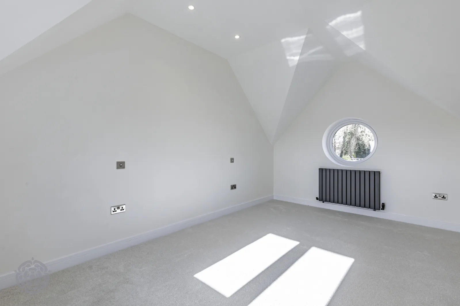 4 bed House
