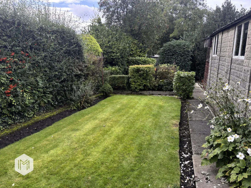 2 bed Semi-Detached Bungalow