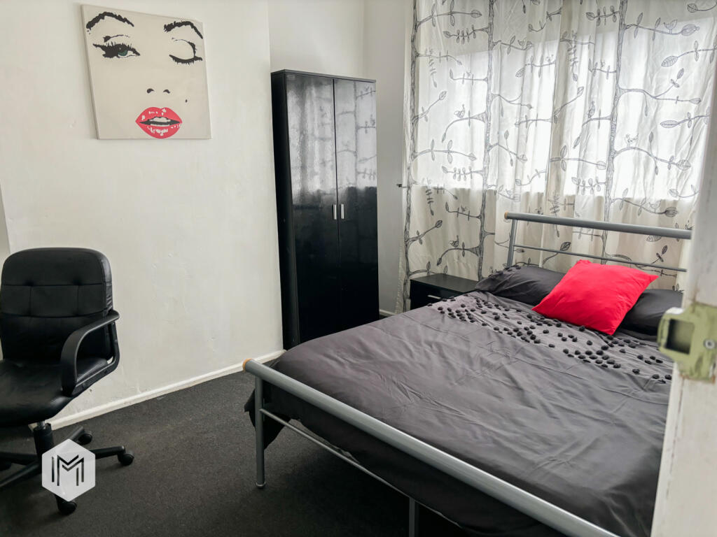 3 bed Terraced