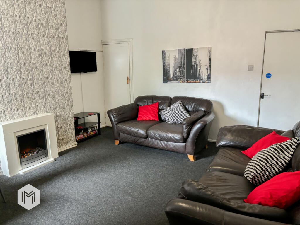 3 bed Terraced
