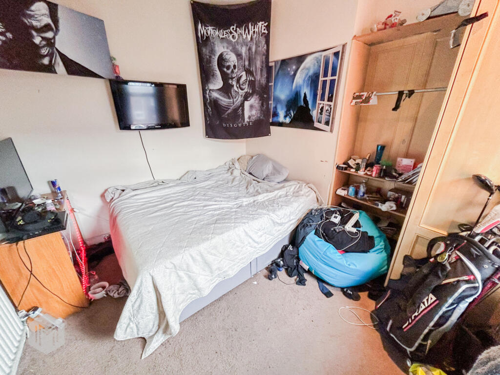 3 bed Terraced