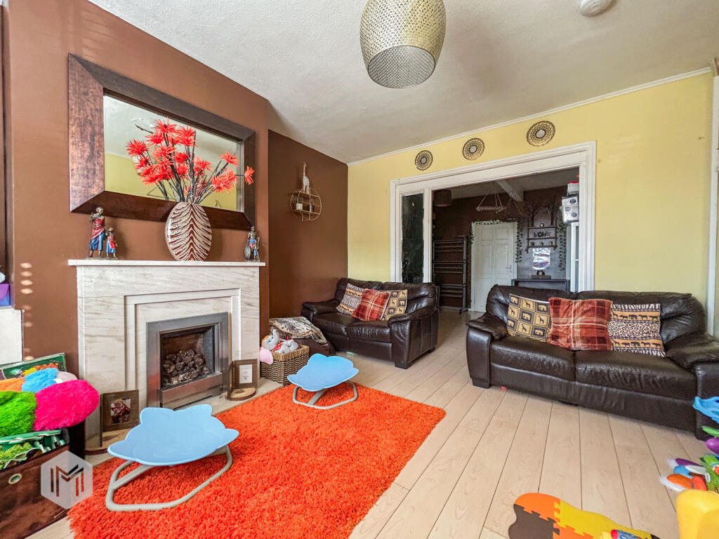 4 bed Terraced