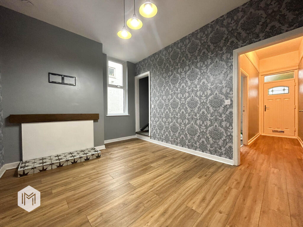 3 bed End of Terrace