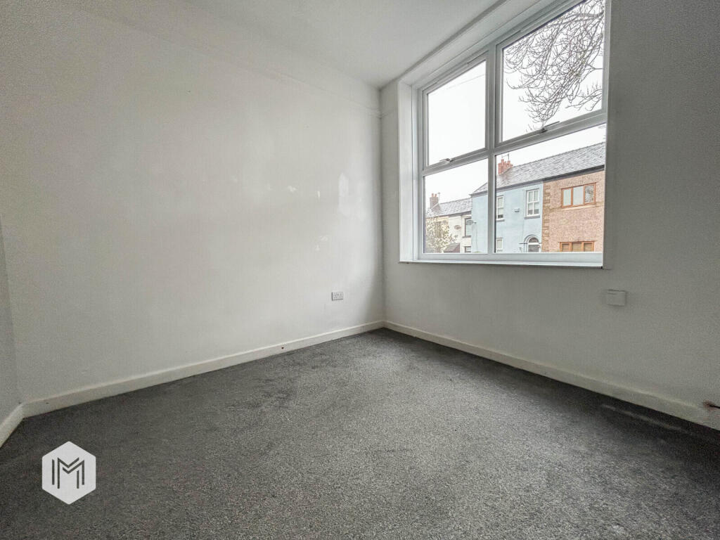 3 bed End of Terrace
