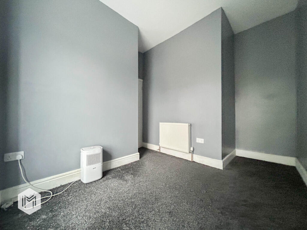 3 bed End of Terrace