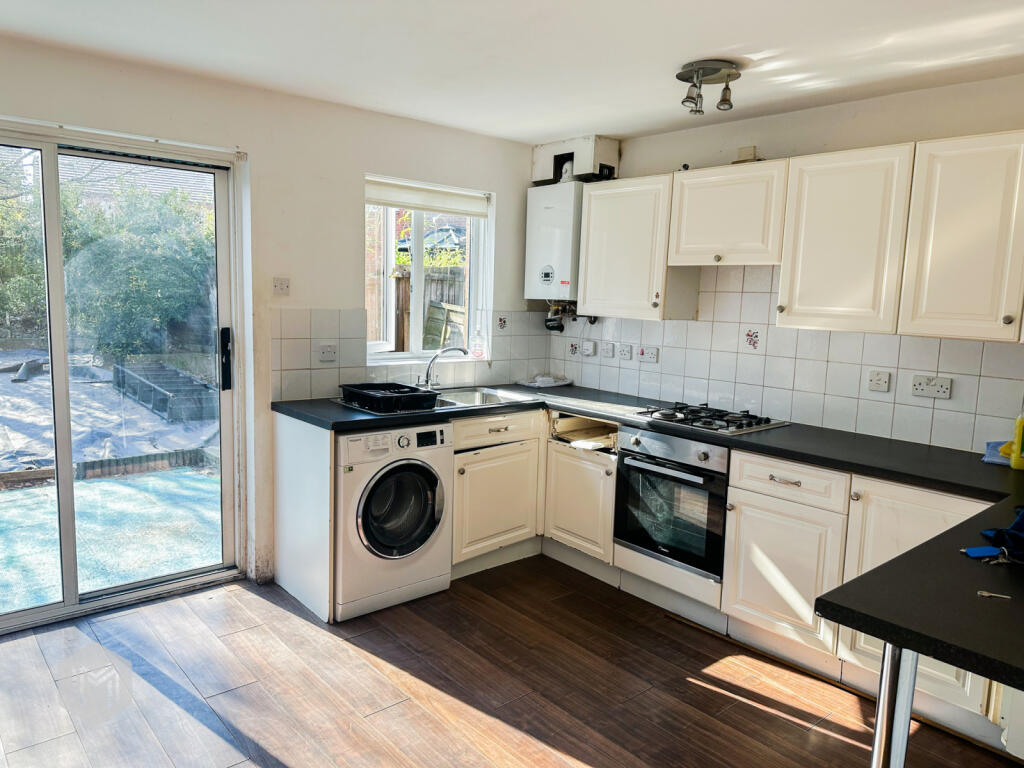 2 bed Semi-Detached