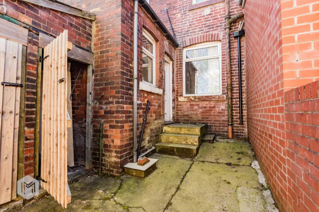 2 bed Terraced