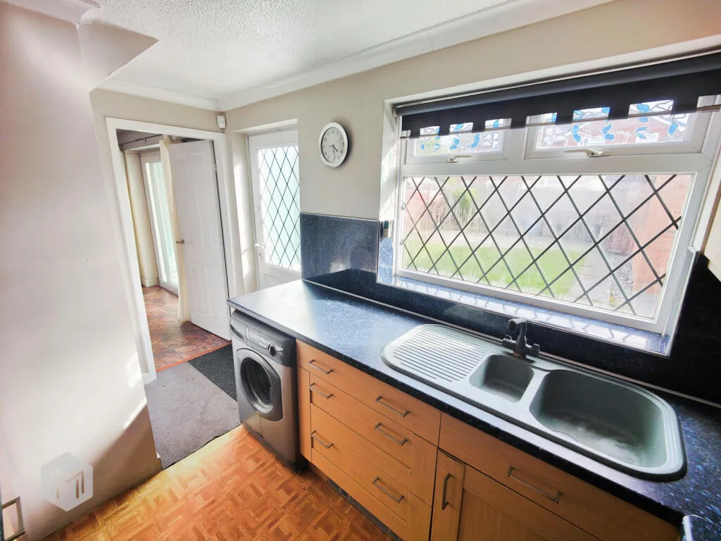 3 bed Semi-Detached