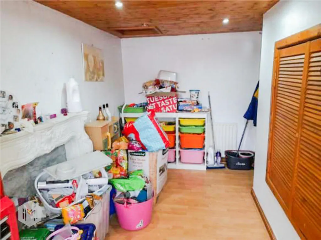 4 bed Town House