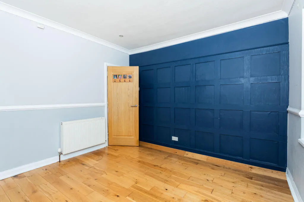 6 bed Detached