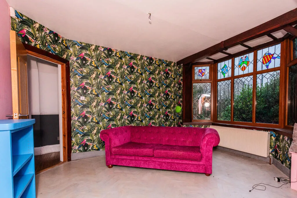 6 bed Detached