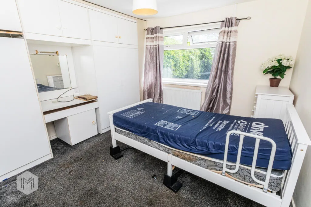 2 bed Semi-Detached Bungalow