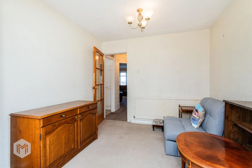 2 bed Semi-Detached Bungalow
