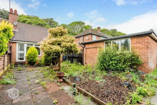 3 bed Semi-Detached Bungalow