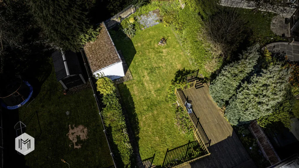 5 bed Detached