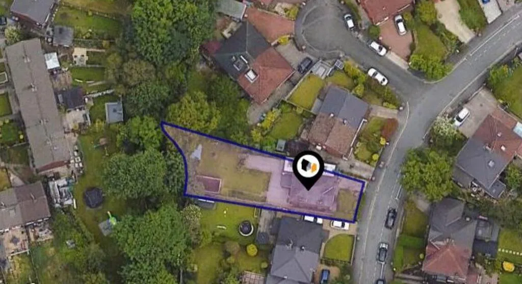 5 bed Detached