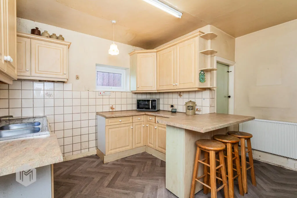 4 bed Semi-Detached