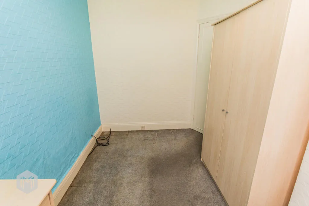 4 bed Semi-Detached