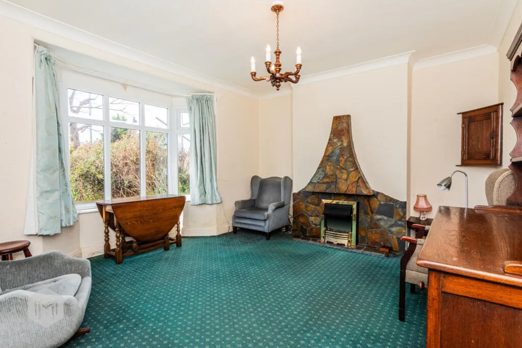4 bed Semi-Detached