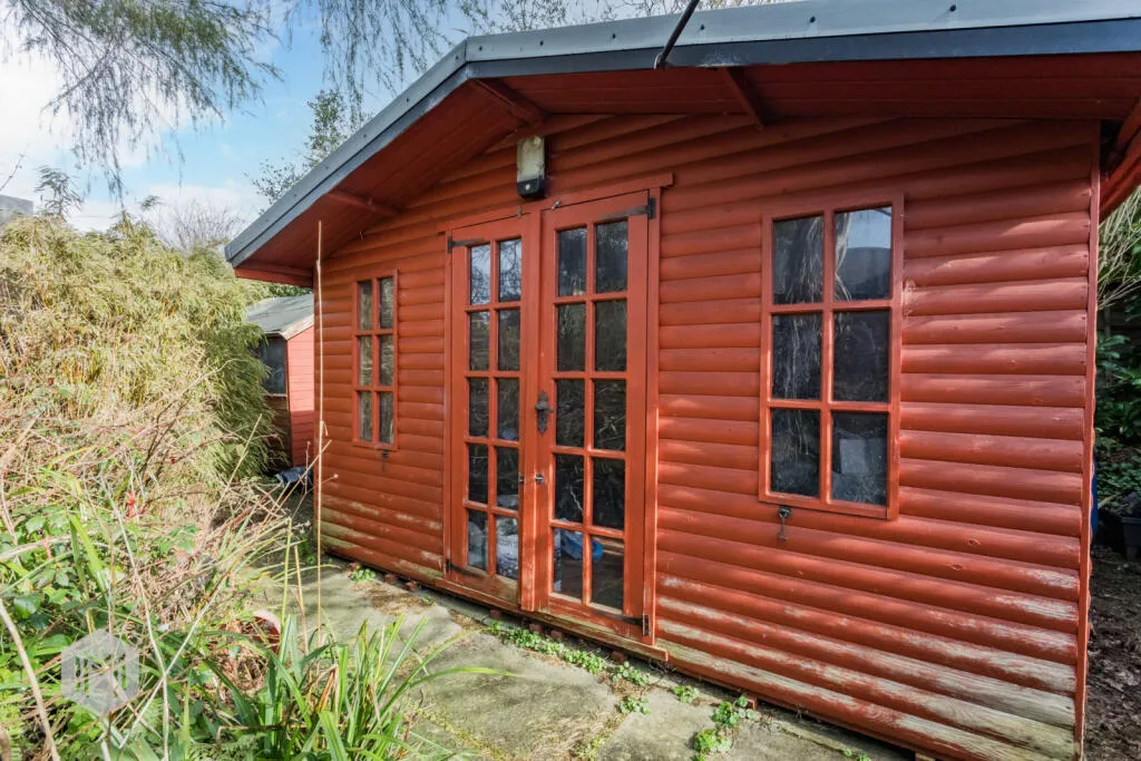 4 bed Semi-Detached