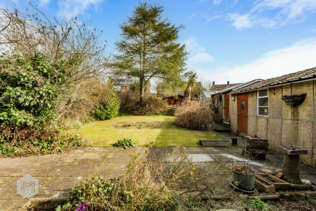 4 bed Semi-Detached
