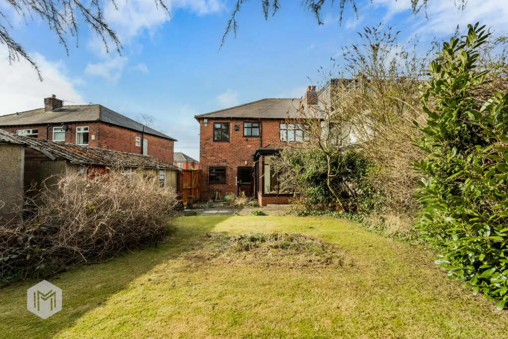 4 bed Semi-Detached