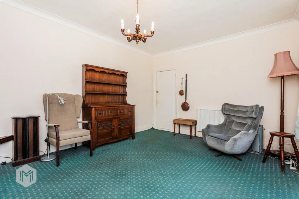 4 bed Semi-Detached