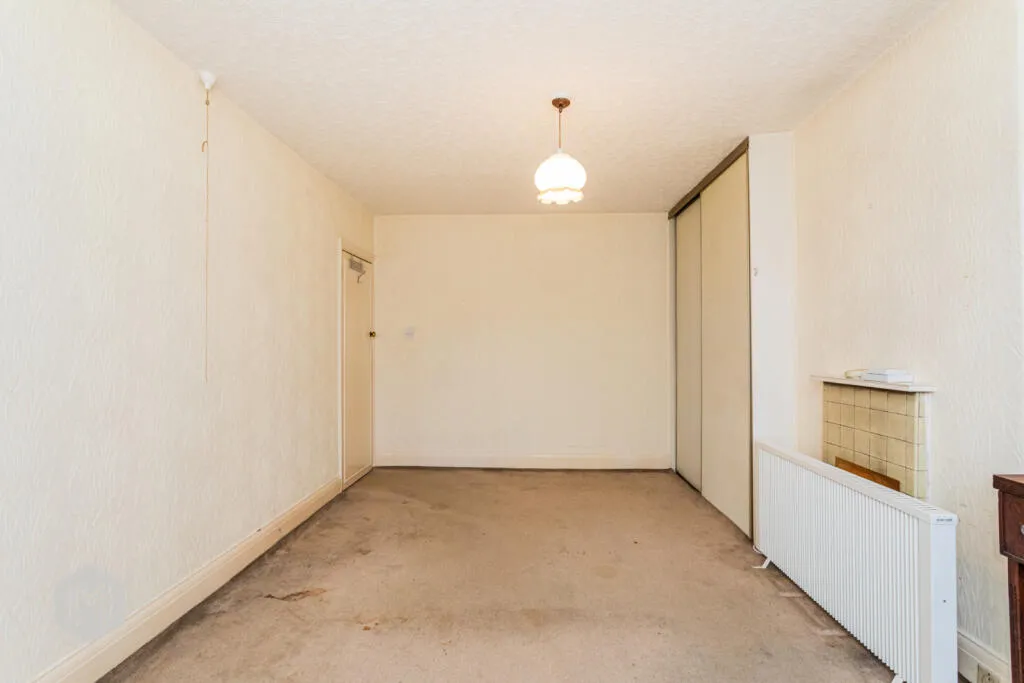 4 bed Semi-Detached
