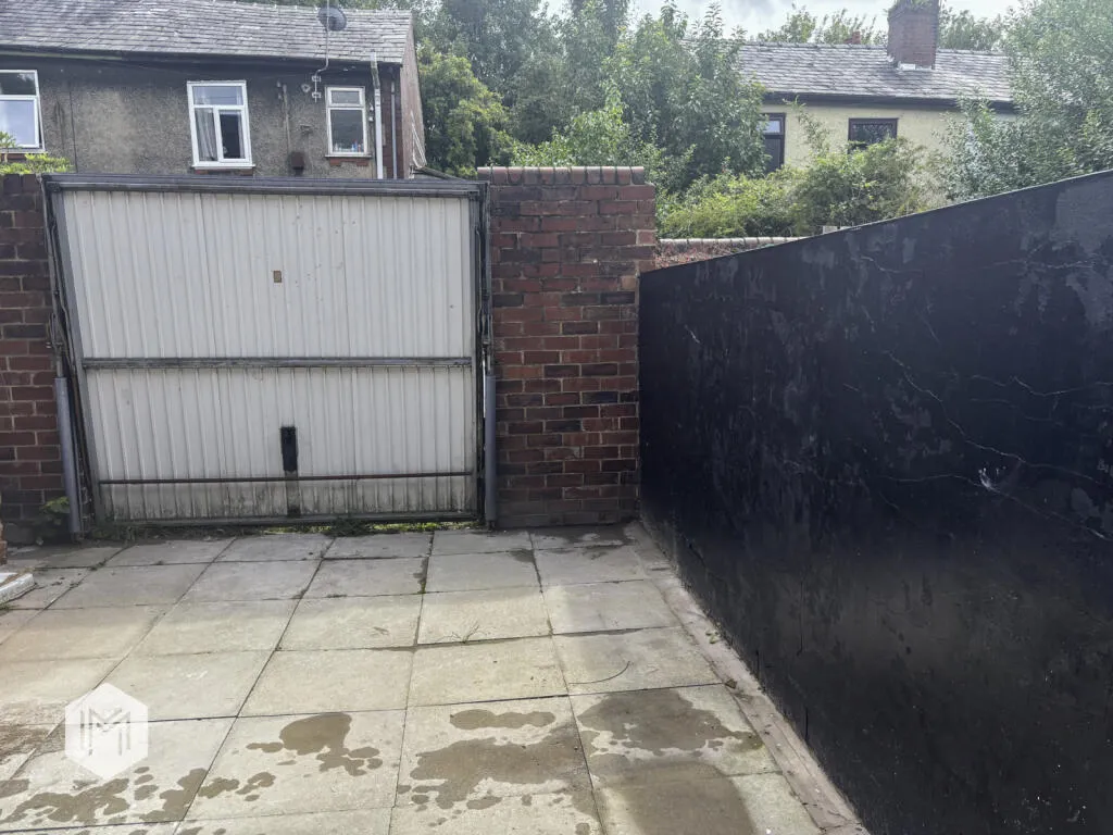 2 bed Terraced