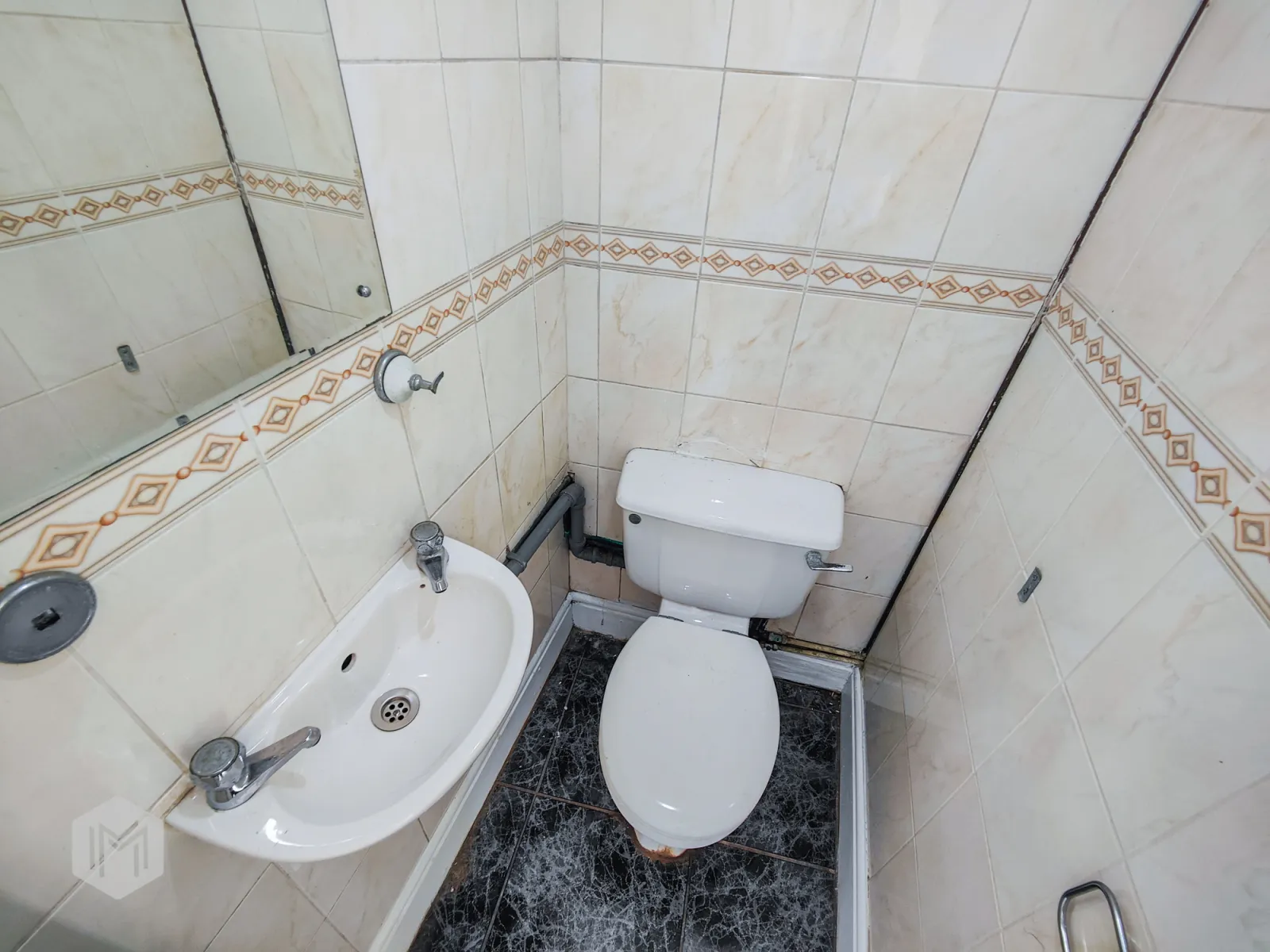 4 bed End of Terrace