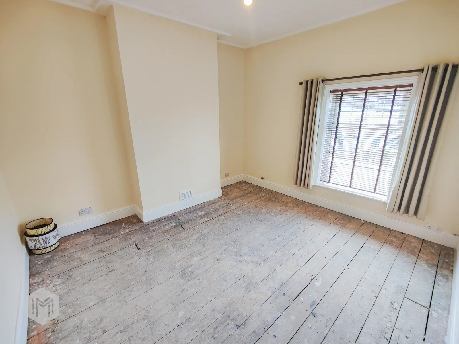 4 bed End of Terrace