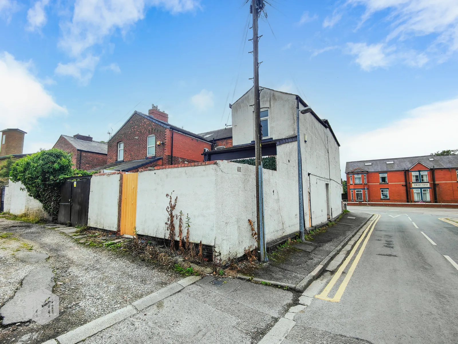 4 bed End of Terrace
